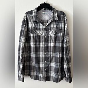 Columbia Omni Shade Gray Plaid Long Sleeve Button Down Casual Shirt